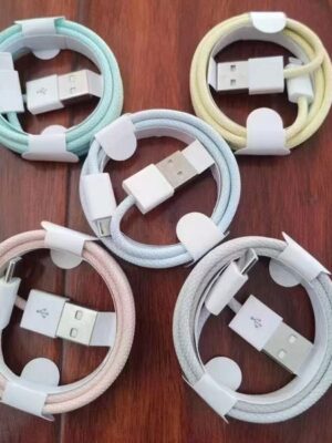 Premium Stylish Braided USB A to USB C Charging Sync Cord CarPlay Compatible Type C Cable for Latest Android Smartphones Auto Charger WholeSale