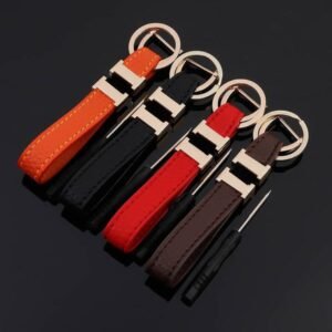Keychains Luxury Bag Charm Designer Leather Keychain Men Car Women Gold Silver Buckle Key Chain Bags Pendant Motorbike Keyring