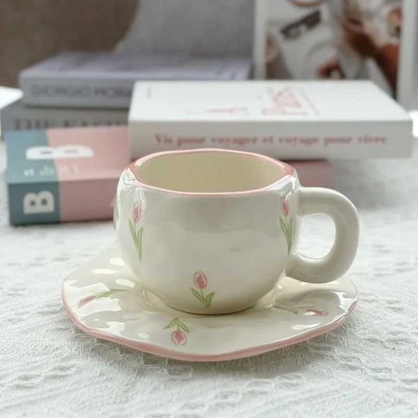 Korean Style Hand-painted Tulip Pattern Ceramic Coffee Cup Plate Afternoon Tea Latte Dessert Plate Exquisite Gift Kitchen Tools R260915