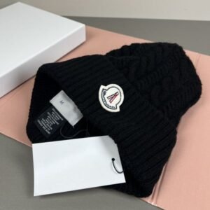 Winter Knitted Designer for Women Men Fashion Classic Vertical Stripe Beanie Hat Skull Caps Outdoor Travel Hats Keep 2