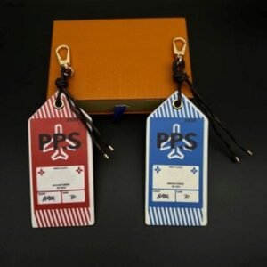 Keychains Lanyards Designer Boarding Pass Pendant Bag Charms Classic Letter Charm Unisex Keychain Accessory Christmas Gift Good Quality