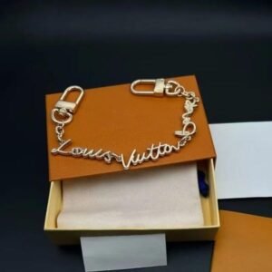 Designer Keychains Unisex Charm Car Holders For Men Womens Pandant Stainless Steel Key Chains Gold Silver Bag Charms Keychain Lanyards